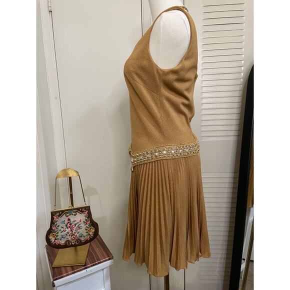 Vintage 1960’s Shimmery Metallic Gold MOD/Cocktail Original Jr. Them NY Dress - Picture 4 of 16
